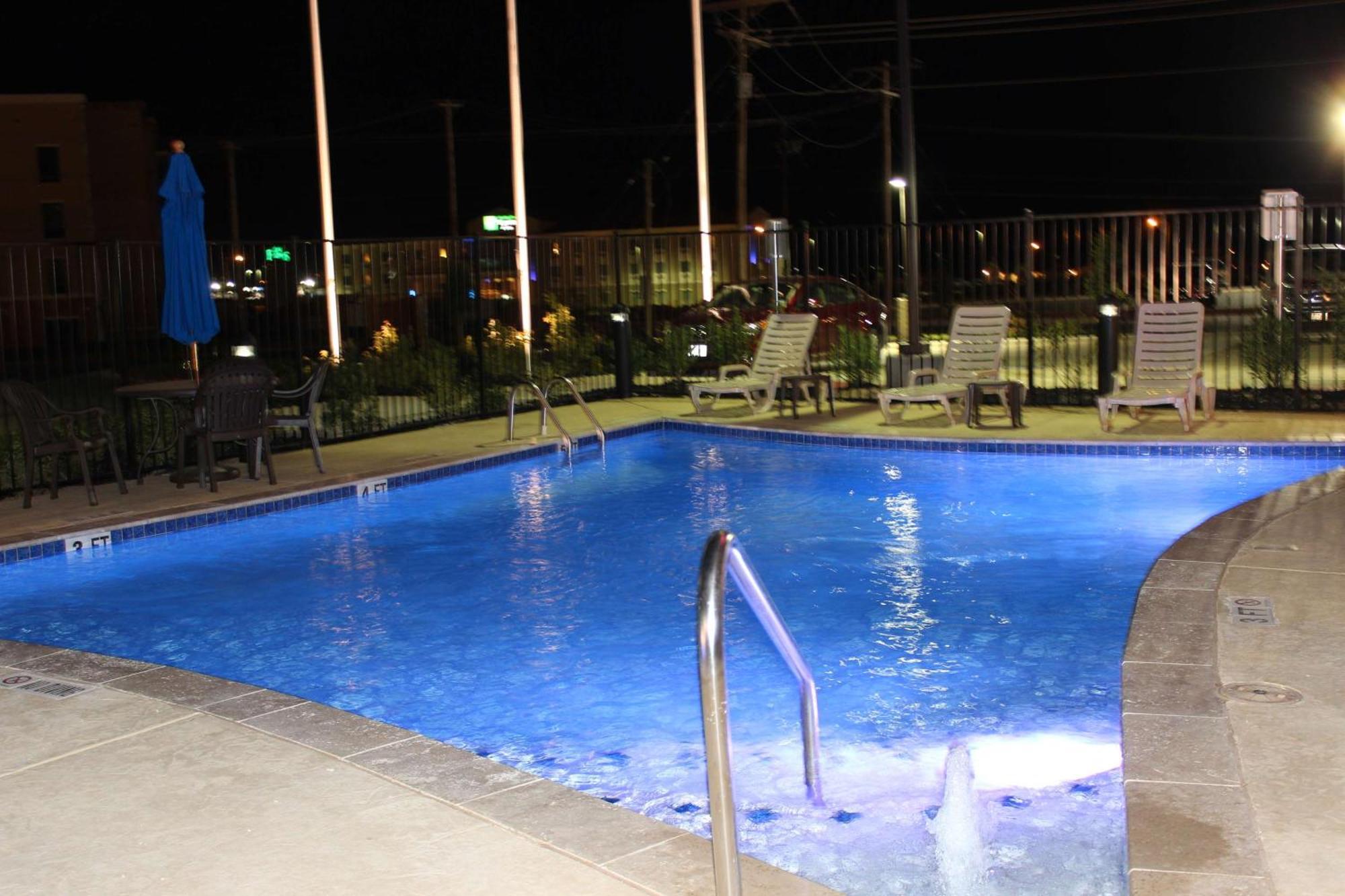 Hampton Inn Cotulla Exterior photo